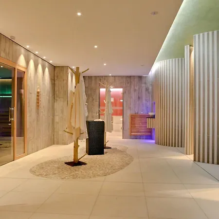 호텔 Seetelhotel Kaiserstrand Beachhotel Lifestyle-hotel Direkt Am 제바트헤링스도르프