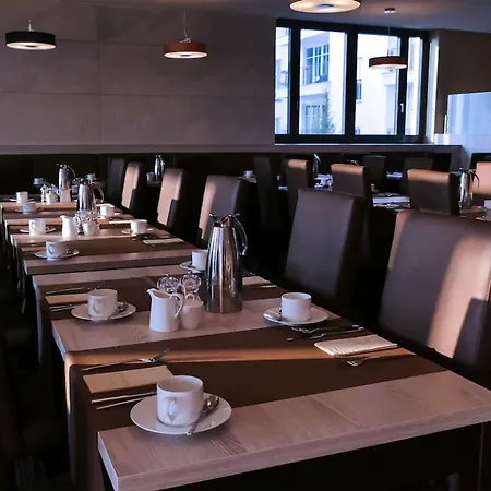 호텔 Seetelhotel Kaiserstrand Beachhotel Lifestyle-hotel Direkt Am 제바트헤링스도르프