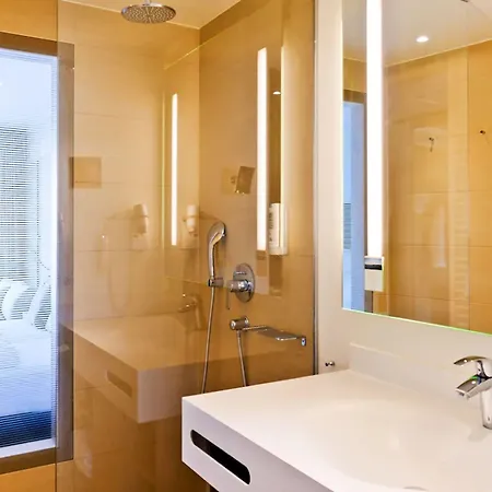 Seetelhotel Kaiserstrand Beachhotel Lifestyle-hotel Direkt Am 4*