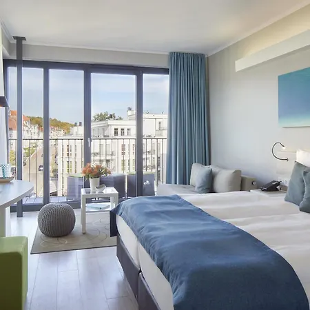 Seetelhotel Kaiserstrand Beachhotel Lifestyle-hotel Direkt Am Отель 4*