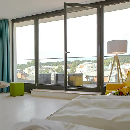 호텔 Seetelhotel Kaiserstrand Beachhotel Lifestyle-hotel Direkt Am 4*