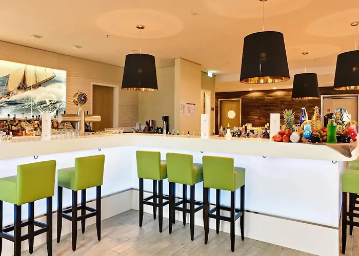 Отель Seetelhotel Kaiserstrand Beachhotel Lifestyle-hotel Direkt Am