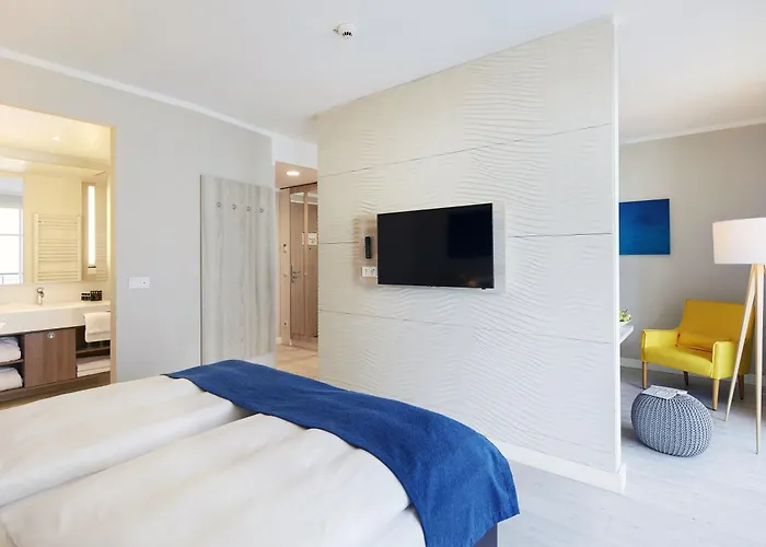 Seetelhotel Kaiserstrand Beachhotel Lifestyle-hotel Direkt Am Отель 4*